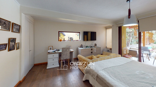 Casa En Venta En Condominio De 4 Dormitorios 4 Baños 2 E