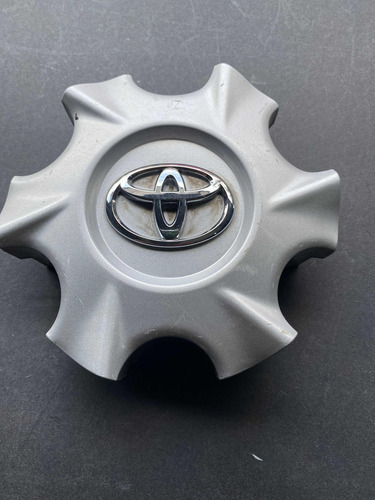 Centro Copa Central Toyota Hilux #parte T4260b-0k060/61 (Usado)