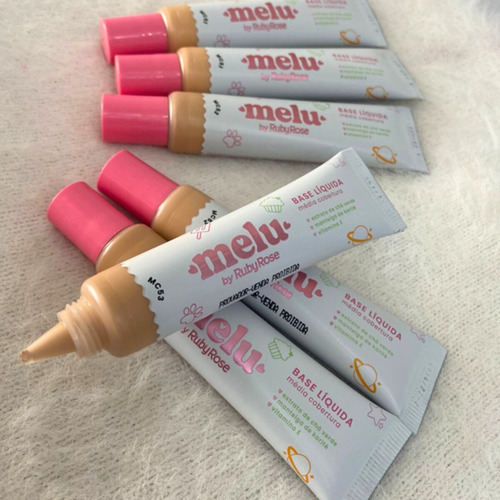 Base Líquida Média Cobertura Da Melu Ruby Rose Efeito Matte