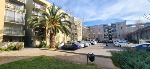 Departamento En Venta De 3 Dorm Estac Patio En Santiago