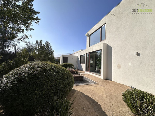 Casa En Venta De 3 Dorm. En Colina