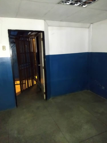 Imagen 4 de 14 de Local En Venta /// 04243733107 Trillo Abilio