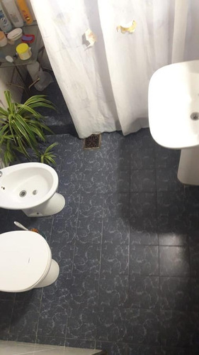 Casa Venta 3 Dormitorios 2 Baños 1 Patio Y Quincho 1 Cochera 300 Mts 2 - Ensenada