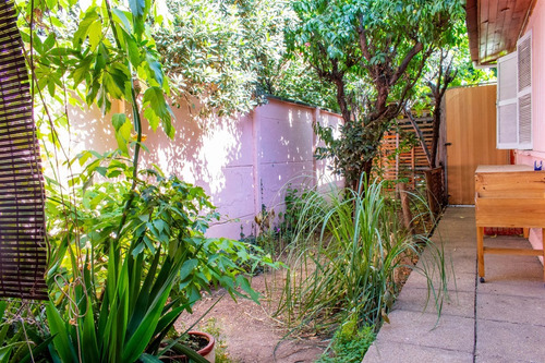 Casa En Venta De 3 Dorm. En Macul