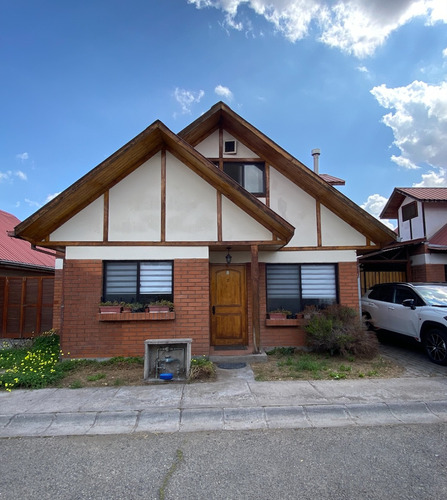 Casa En Buin, Independiente Condominio Villa Seca.  