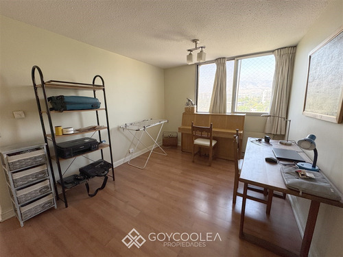 Departamento En Venta De 2 Dorm. En Las Condes