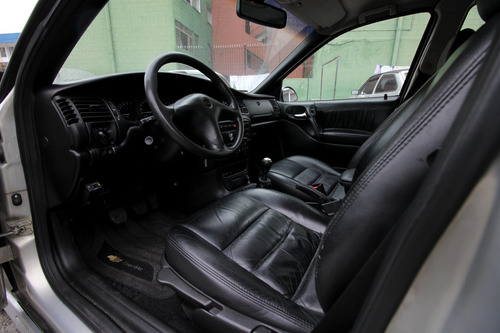 Chevrolet Vectra 2.2 Mpfi Gls 8v Gasolina 4p Manual