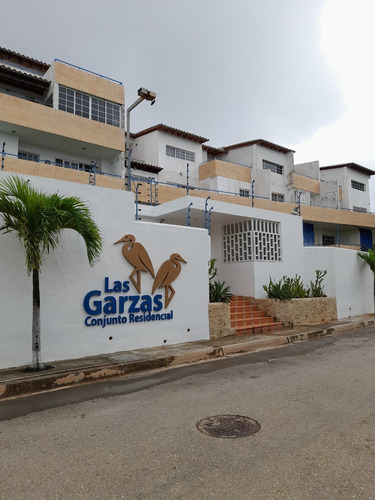 Imagen 2 de 16 de Venta De Apartamento En La Asuncion, Camoruco