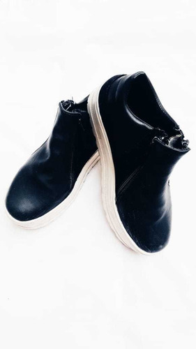 Botitas Zapatillas Negras