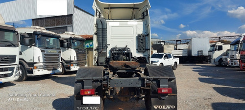 Imagem 4 de 10 de Volvo Fh420 Toco