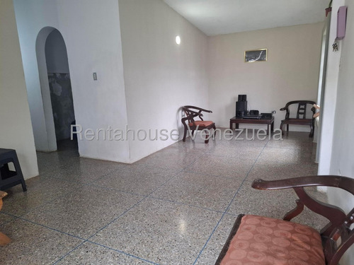 Raiza Suárez Vende Casa En La Hacienda Cabudare Lara