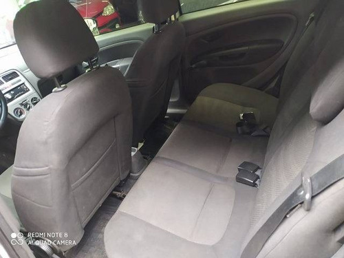Fiat Punto 1.4 Attractive 8v Flex 4p Manual