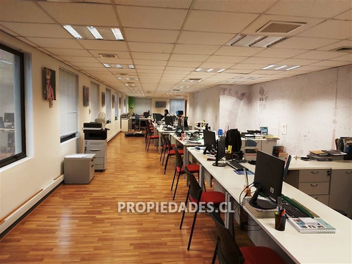 Oficina En Arriendo De 2 Privados En Las Condes
