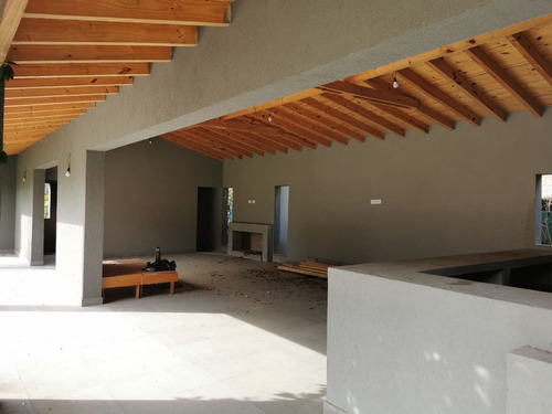 Venta Casa Quincho Piscina En Yeipora
