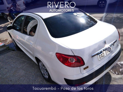 Peugeot 207 Compact 1.4 2010 Impecable!
