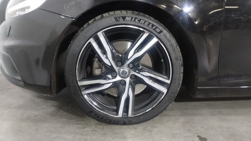 Volvo V40 2.0 R-DESIGN T5