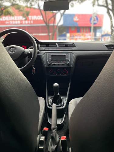 Volkswagen Voyage 1.0 MPI (Flex)