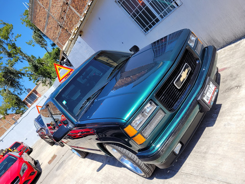 Chevrolet Silverado Pickup 2500 Custom 4vel Aa Mt
