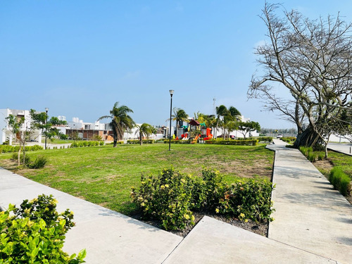 Casa En Venta En Veracruz De 1 Piso Fracc. Lomas Del Dorado, Boca Del Río.