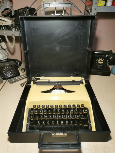 Maquina De Escribir Portátil Remington Quiet-riter Años 70's