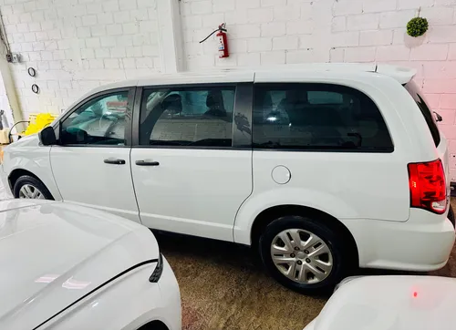 Dodge Grand Caravan 3.7 Se At