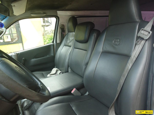 Toyota Van 2007