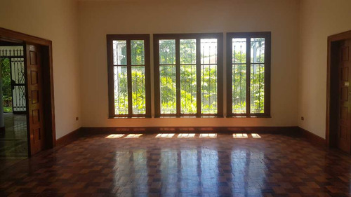 Casa En El Country Club