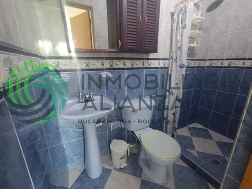Casa En Arriendo En Pueblo Nuevo. Cod A17010