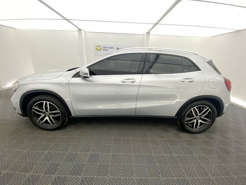 Imagen 6 de 25 de Mercedes Benz Gla 200 2020