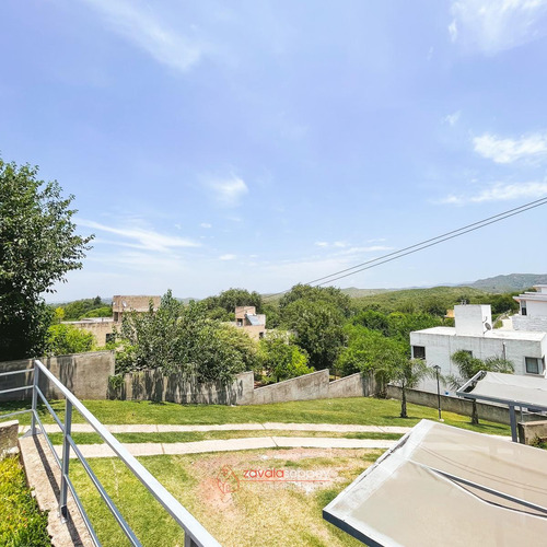 Duplex En Venta/alquiler En Villa Allende - 2 Dormitorios - Cochera, Asador Y Pileta - Seguridad
