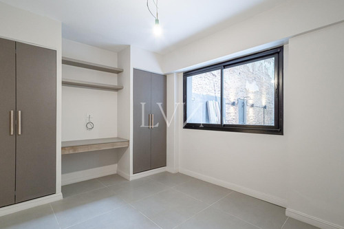 Venta Departamento 5 Ambientes Con Patio Recoleta