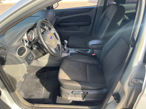 Ford Focus 1.6 GL SEDAN 16V FLEX 4P MANUAL