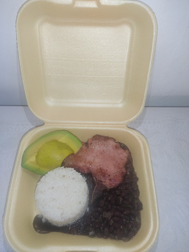 Imagen 4 de 9 de Almuerzos Y Comidas Por Encargo.