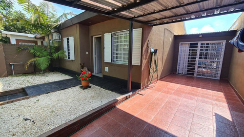 En Venta En Altos Podesta Hermoso Chalet De 3 Ambientes Ampliado Con Cochera Pasante Ficha 8817