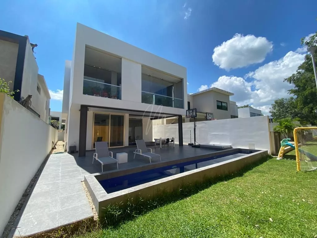 Casa Amueblada En Renta En Lagos Del Sol Cancun