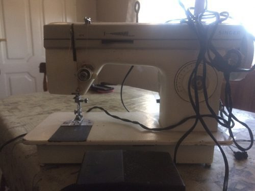 Máquina de coser Singer 874 portable