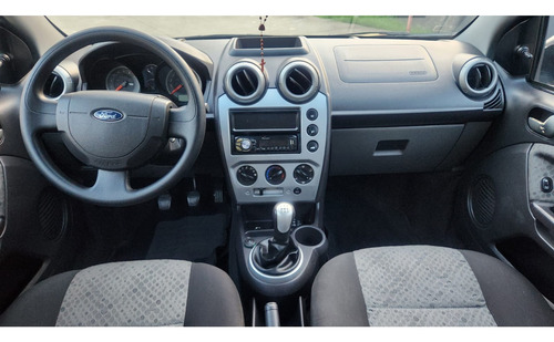 Ford Fiesta 1.6 ROCAM HATCH 8V FLEX 4P MANUAL