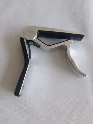 Imagen 4 de 6 de Capo Traste Pinza Metalico