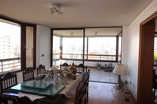 Departamento Con Gran Vista Despejada Y Parque Privado