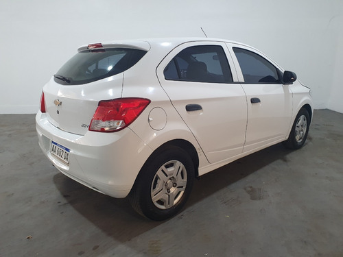 Imagen 6 de 25 de Chevrolet Onix Joy Ls 2016, Concesionario Oficial Lp