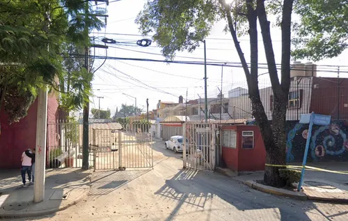 Casa En Venta!!! A Unas Calles De La Alameda Del Sur Y A 8 Min Del Zoológico De Los Coyotes, En Calle Privada De Rancho Laguna Colonia Los Cedros, Coyoacan, Cdmx - Lc25-zf