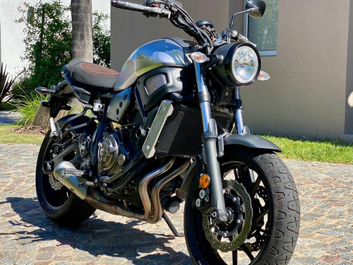 Yamaha Xsr700