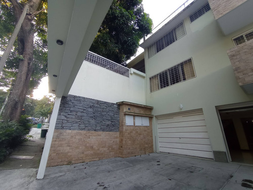 Imagen 4 de 30 de Se Vende Casa 550m2 4h+s/4b/4p Lomas De Chuao 4644