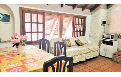 Imagen 17 de 23 de Magnifica Casa En Venta De 5 Ambientes Con Cochera En Remedios De Escalada