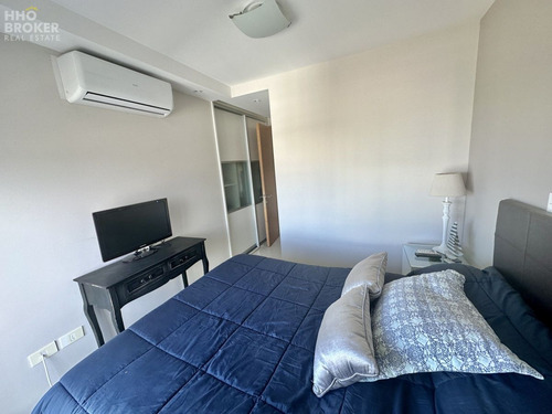 Imagen 16 de 30 de Departamento En Venta. Vista Al Mar. Playa Mansa. - Punta Del Este Mansa