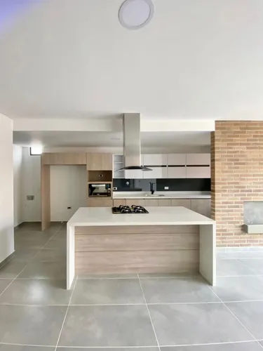 Apartamento En Venta En Conquistadores. Cod V11231