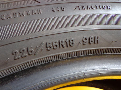 Pneu 225 55 Aro 18 Goodyear Efficientgrip Suv Usado (Usado)