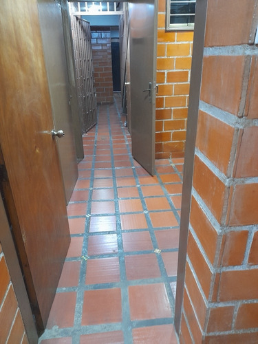 Imagen 6 de 8 de Vendo Edificio/comercial/residencial 430 M2/la Concordia