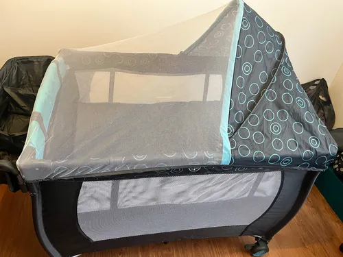 Cuna Corral 3 En 1 + Cambiador Priori Ariel Color Verde (Usado)