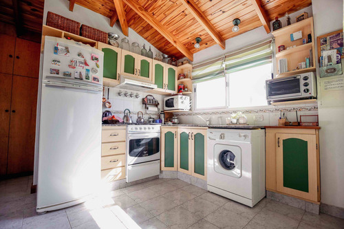 Imagen 10 de 20 de Casa En Venta De Tres Dormitorios Pileta, La Plata